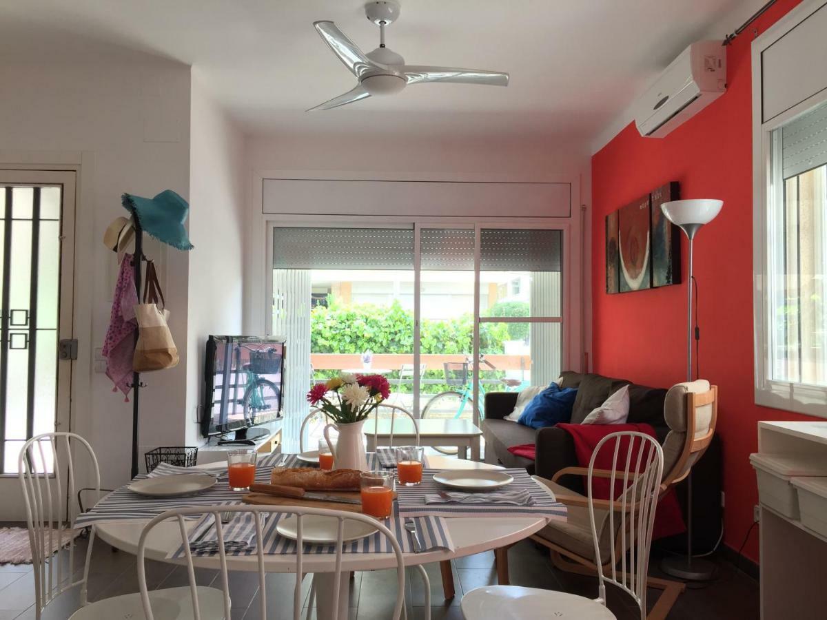 Nice Apartment 80 Meters From The Beach Calafell Luaran gambar